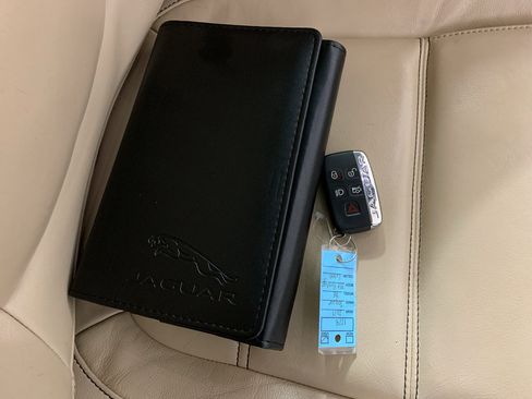 Used 2017 Jaguar XE Prestige image 44