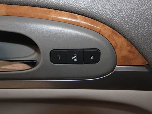 Used 2012 Buick Enclave Leather image 9