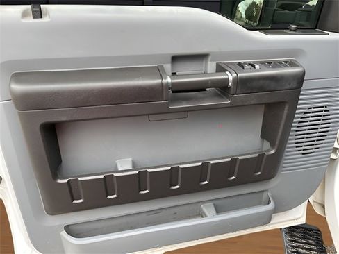 Used 2015 Ford F550 4x4 Crew Cab Super Duty image 10