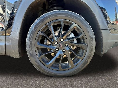 Used 2024 GMC Terrain SLT w/ Infotainment Package II image 24