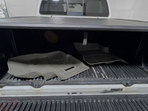 Used 2018 Nissan Frontier SV image 34