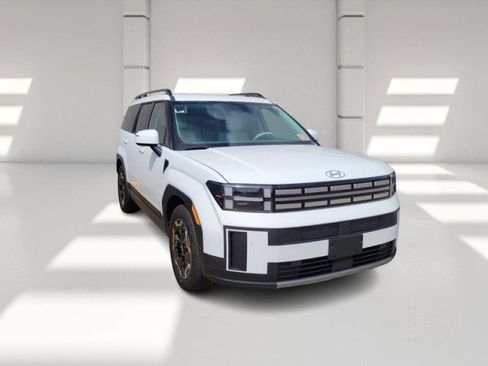 Used 2025 Hyundai Santa Fe SEL image 3