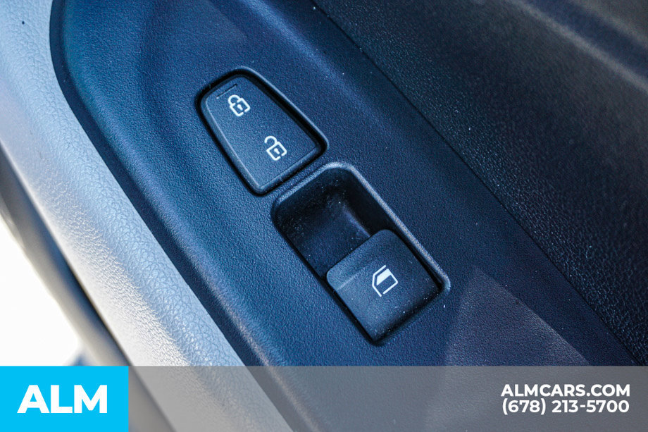 Used 2025 Hyundai Venue SEL FWD image 51