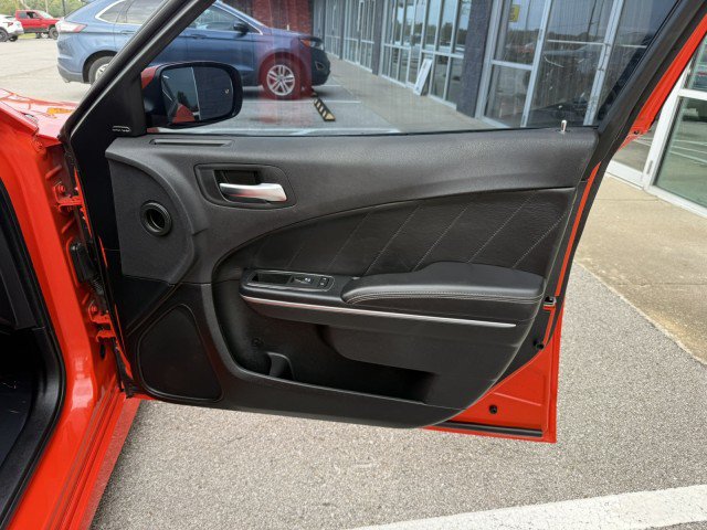 Used 2018 Dodge Charger SRT w/ Harman/Kardon Audio Group RWD image 22