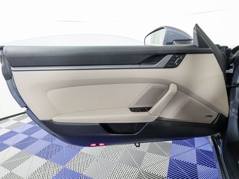 Used 2025 Porsche 911 Carrera image 14