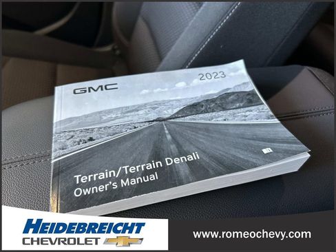 Used 2023 GMC Terrain SLE w/ Driver Convenience Package FWD image 28