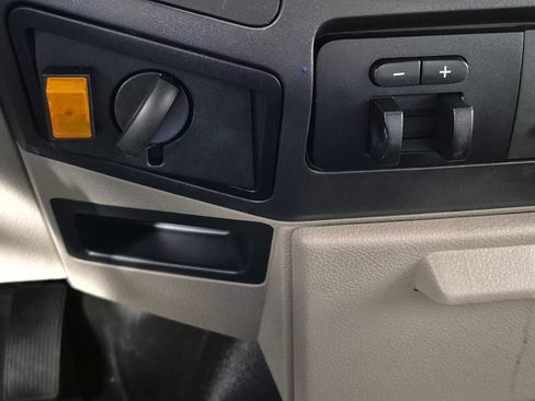 Used 2010 Ford F250 XL AWD/4WD image 19