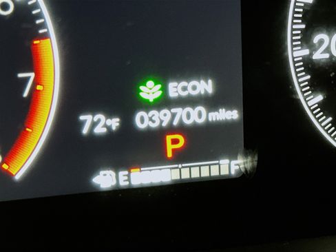 Used 2023 Honda Pilot Sport image 19