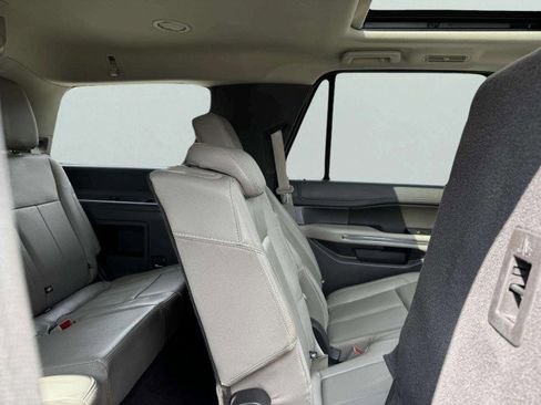Used 2021 Ford Expedition XLT image 46