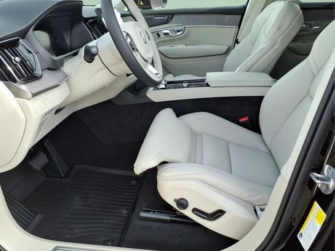 New 2026 Volvo XC90 B6 Ultra w/ Lounge Package AWD/4WD image 14