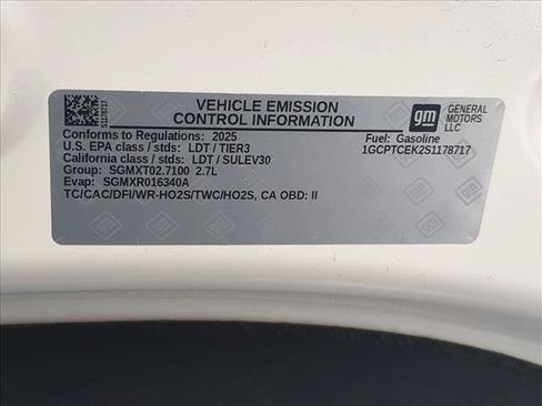 Used 2025 Chevrolet Colorado LT AWD/4WD image 26