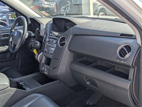 Used 2015 Honda Pilot Touring image 14