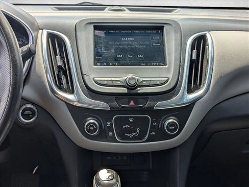 Used 2019 Chevrolet Equinox LS w/ LS Convenience Package FWD image 13
