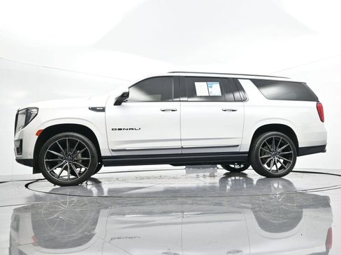 Used 2023 GMC Yukon XL Denali Ultimate image 57