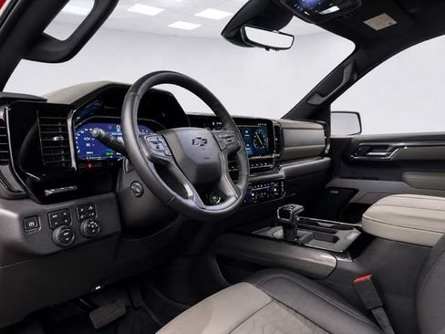 Used 2025 Chevrolet Silverado 1500 ZR2 w/ Technology Package AWD/4WD image 14