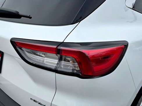 Used 2022 Ford Escape SE w/ Convenience Package image 30