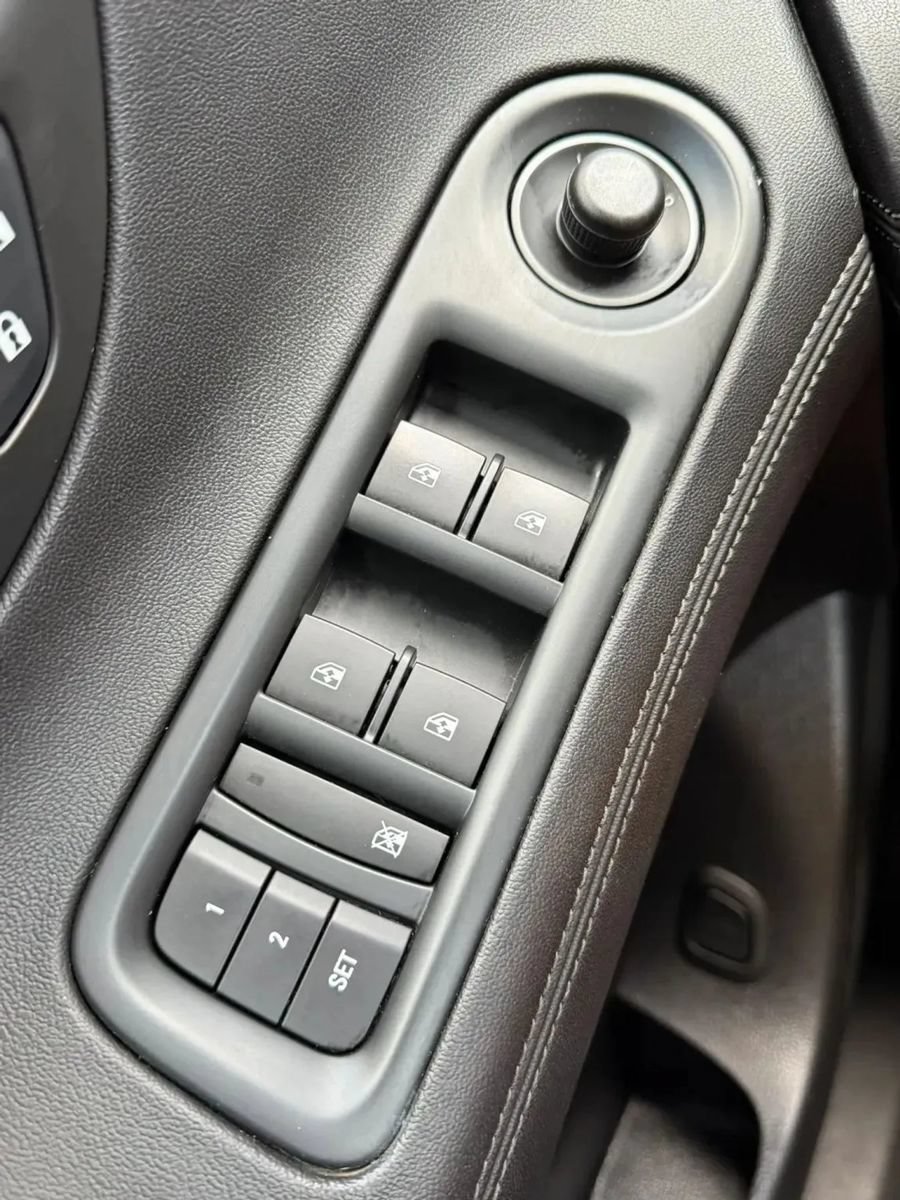 Used 2016 Buick LaCrosse Leather AWD/4WD image 24