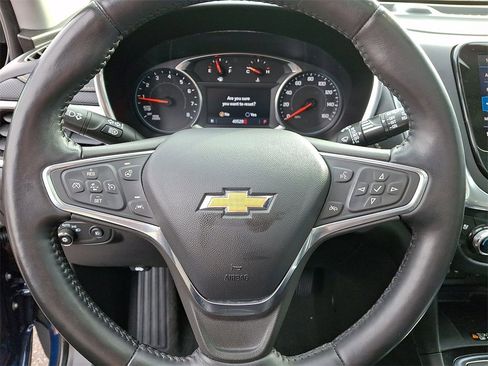 Used 2022 Chevrolet Equinox Premier image 16