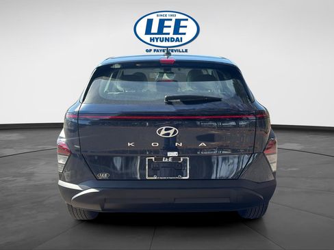 New 2026 Hyundai Kona SE image 5