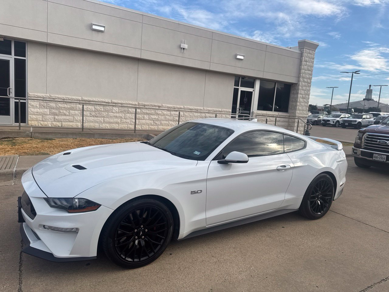 Used 2022 Ford Mustang GT Premium RWD image 1