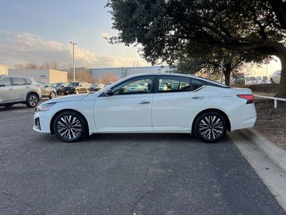Used 2024 Nissan Altima 2.5 SV