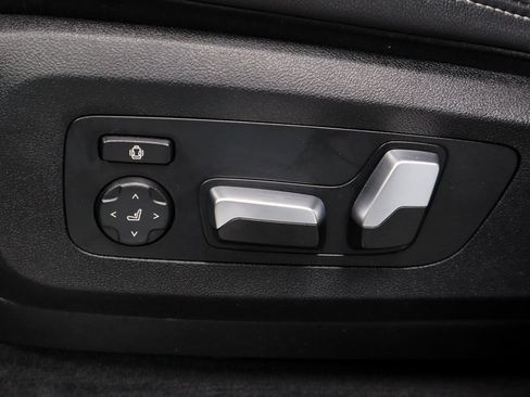 Used 2022 BMW X7 xDrive40i w/ Executive Package image 29