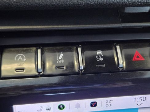 Used 2024 Jeep Grand Cherokee Limited w/ Luxury Tech Group II image 43