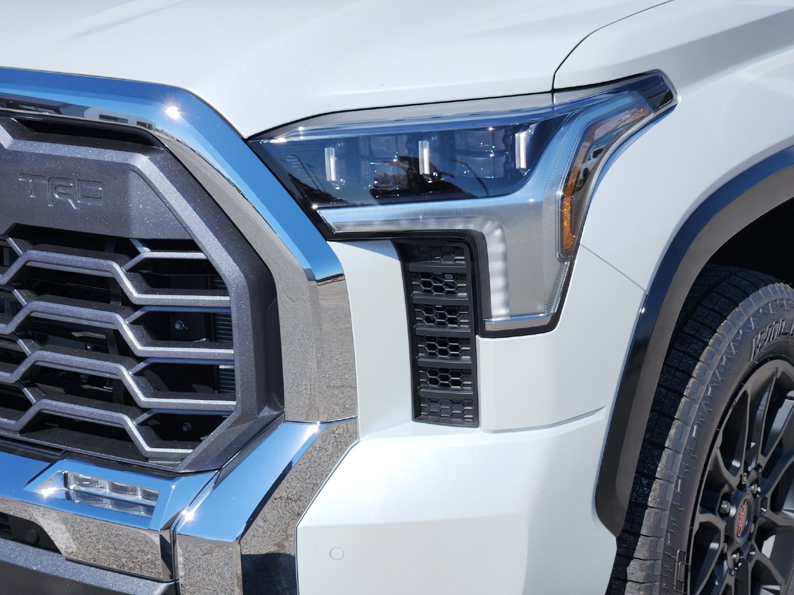 New 2026 Toyota Tundra 1794 Edition w/ TRD Off-Road Package AWD/4WD image 10