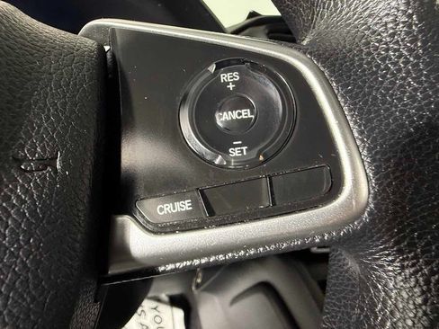Used 2019 Honda CR-V LX image 17
