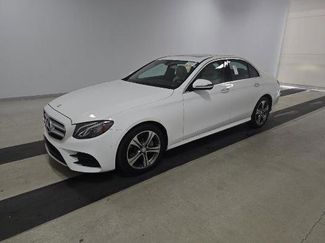 Used 2017 Mercedes-Benz E 300 4MATIC video 1