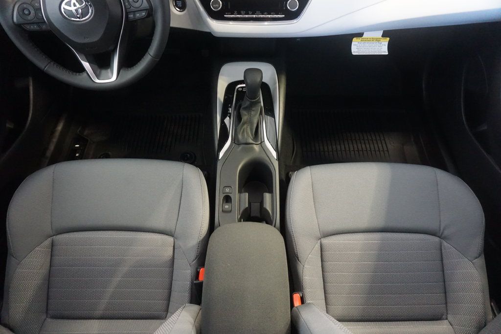 Used 2026 Toyota Corolla SE FWD image 28