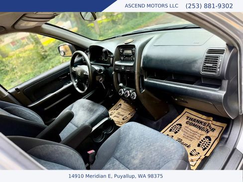 Used 2005 Honda CR-V LX image 11