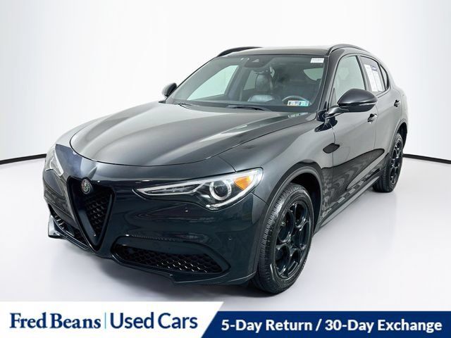 Used 2018 Alfa Romeo Stelvio Ti Sport AWD/4WD image 3