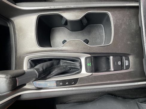 Used 2018 Honda Accord LX image 30