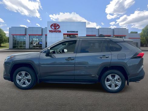 Certified 2024 Toyota RAV4 LE AWD/4WD image 5