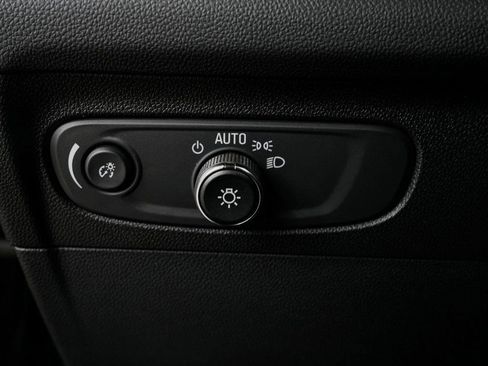 Used 2023 Buick Envision Essence w/ Sport Touring Package image 21