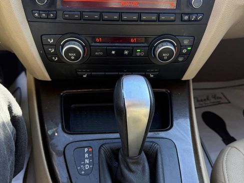 Used 2009 BMW 328i xDrive Sedan image 14