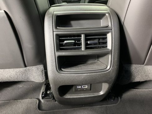 Used 2021 Cadillac XT5 Premium Luxury image 30