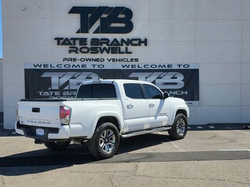 Used 2019 Toyota Tacoma Limited image 6
