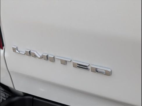 Used 2019 RAM 1500 Limited AWD/4WD image 17