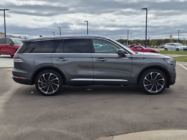 Used 2024 Lincoln Aviator Reserve w/ Equipment Group 201A AWD/4WD image 6