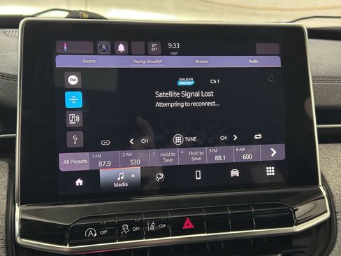 Used 2024 Jeep Compass Latitude image 46