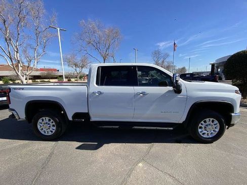 Used 2025 Chevrolet Silverado 2500 LTZ w/ LTZ Convenience Package image 2