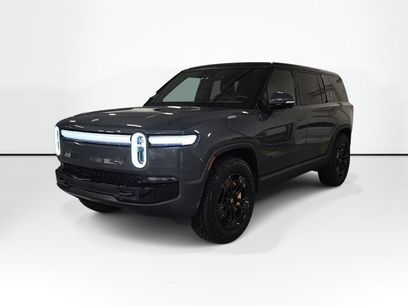 Used 2025 Rivian R1S Premium