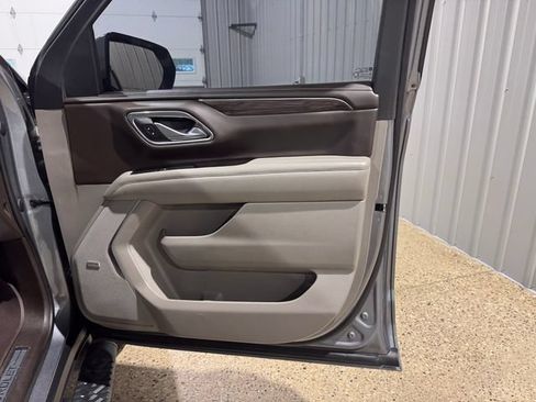 Used 2021 Chevrolet Suburban Z71 AWD/4WD image 24