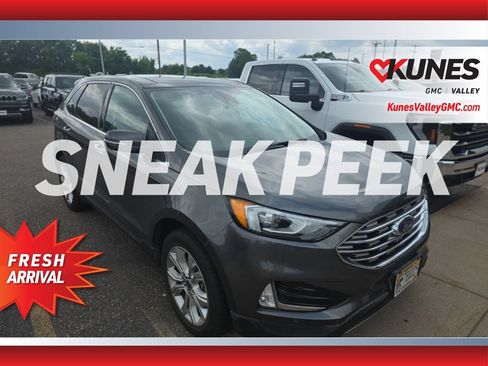 Used 2020 Ford Edge Titanium w/ Class II Trailer Tow Package AWD/4WD image 1