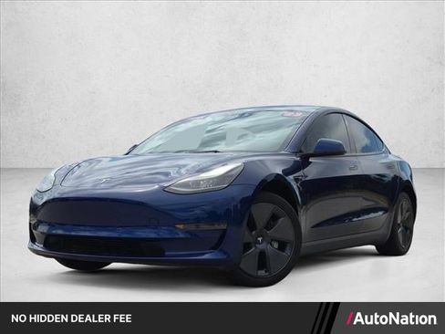 Used 2023 Tesla Model 3 Standard Range RWD image 1