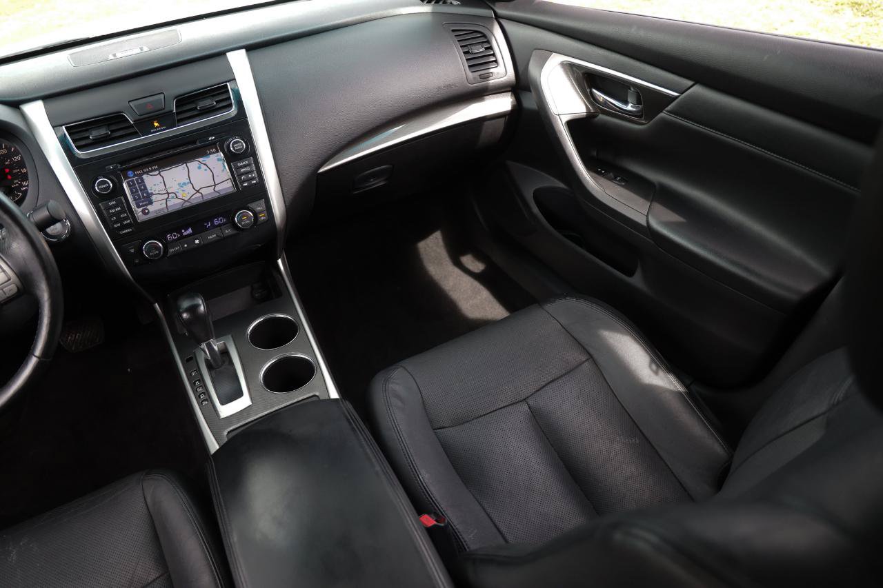 Used 2015 Nissan Altima 2.5 SL w/ Technology Package FWD image 21