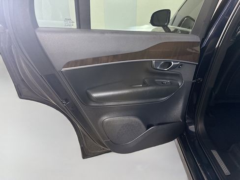 Used 2019 Volvo XC90 T5 Momentum w/ Protection Package Premier FWD image 26