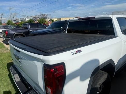 Used 2023 GMC Sierra 1500 Elevation w/ X31 Off-Road Package AWD/4WD image 6